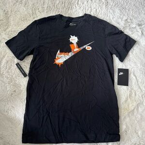 Nike Men's Black and Orange Graphic Tee